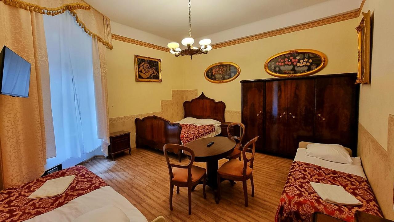 Vavelsky Apartments - Old Town Cracóvia Exterior foto